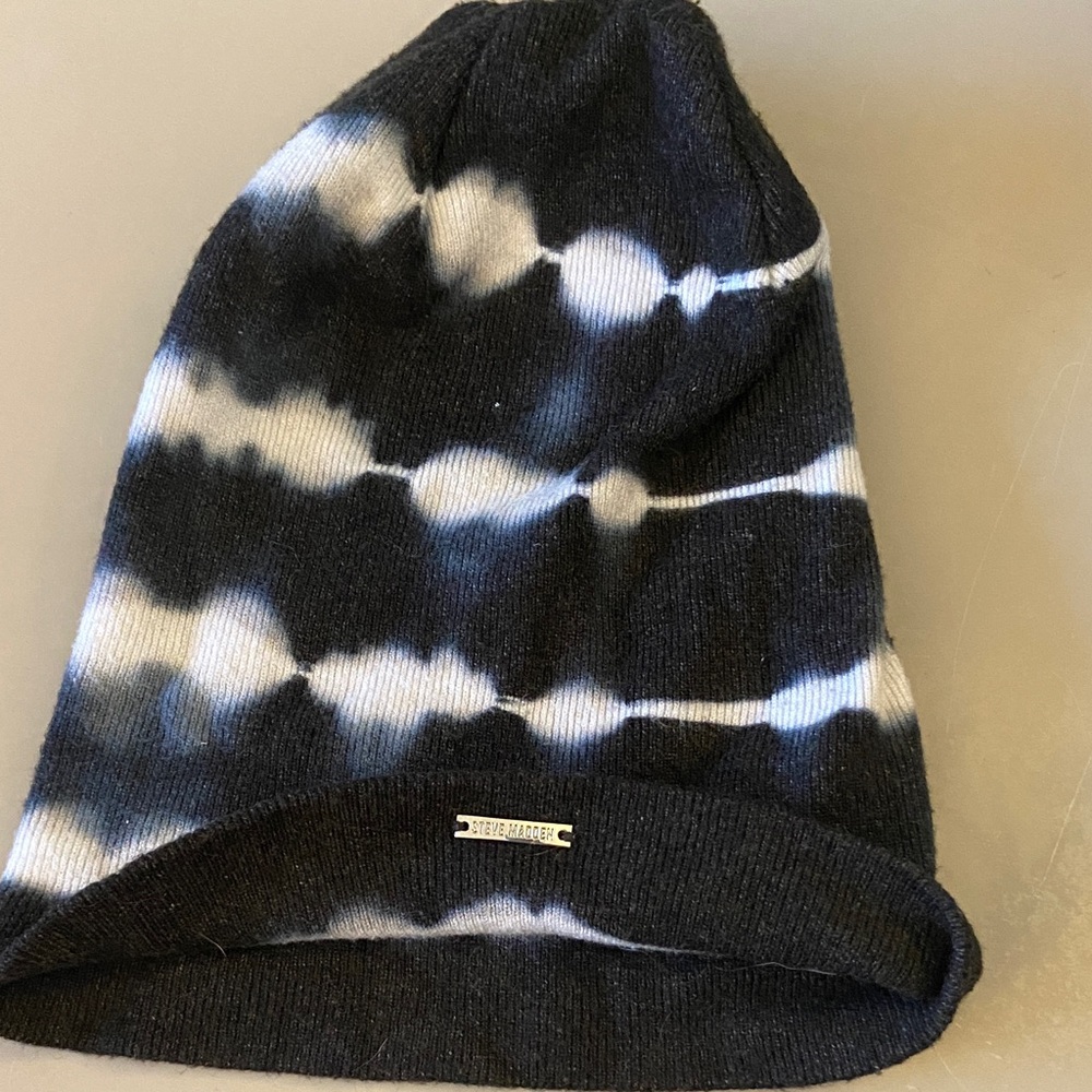 Steve Madden Black and White Tie-Dye Beanie